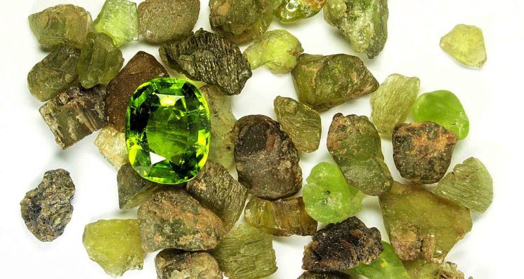 Birthstone Guide: Peridot for Those Born in August