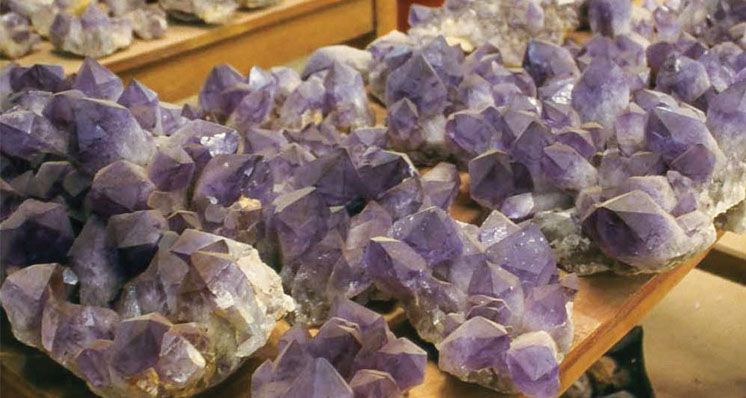 How to Separate Natural from Synthetic Ametrine using Conventional Equipment