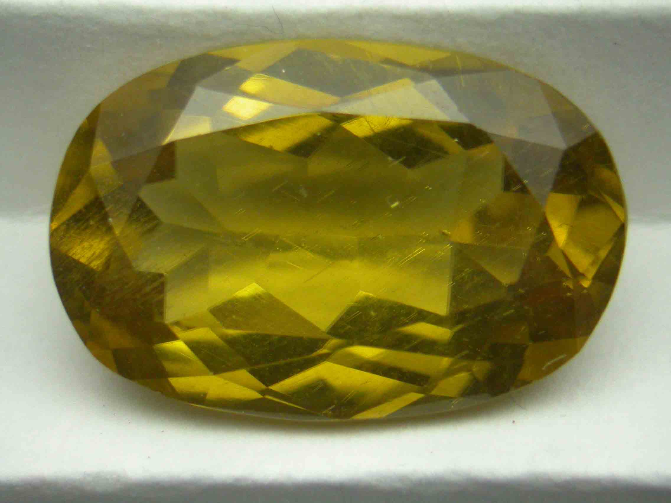 Gemmology Insights: Why is Peridot Described as Oily? - Peridot,oily - Peridot Yellow 6530 PD